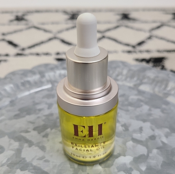 ⭐️40% Off⭐️ EH Emma Hardie Brilliance Facial Oil - Picture 3 of 12